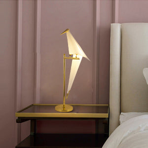 (Q)Nordic Creative Paper Crane LED Desk Lamp,Modern Art Origami Bird LED Floor Lamp,Suitable for Living Rooms,Bedrooms,and Offices