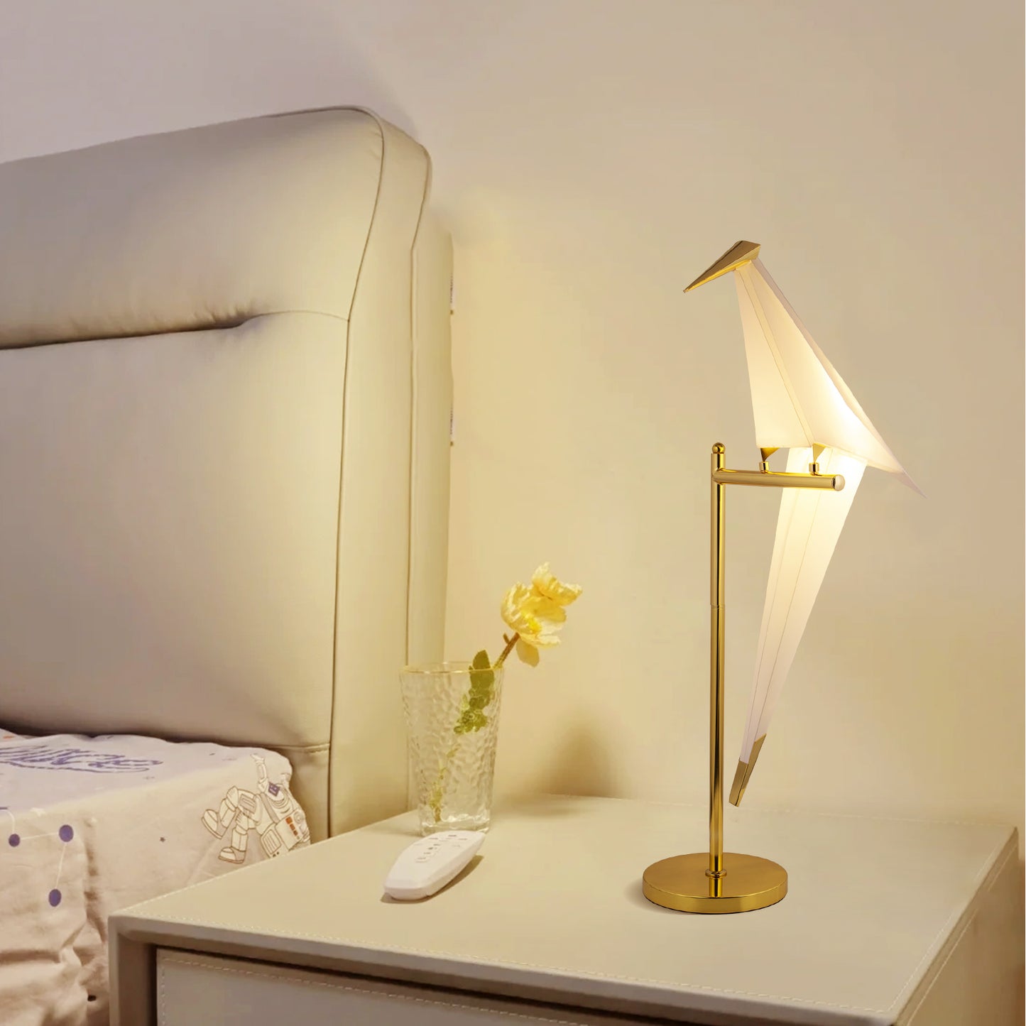 (Q)Nordic Creative Paper Crane LED Desk Lamp,Modern Art Origami Bird LED Floor Lamp,Suitable for Living Rooms,Bedrooms,and Offices