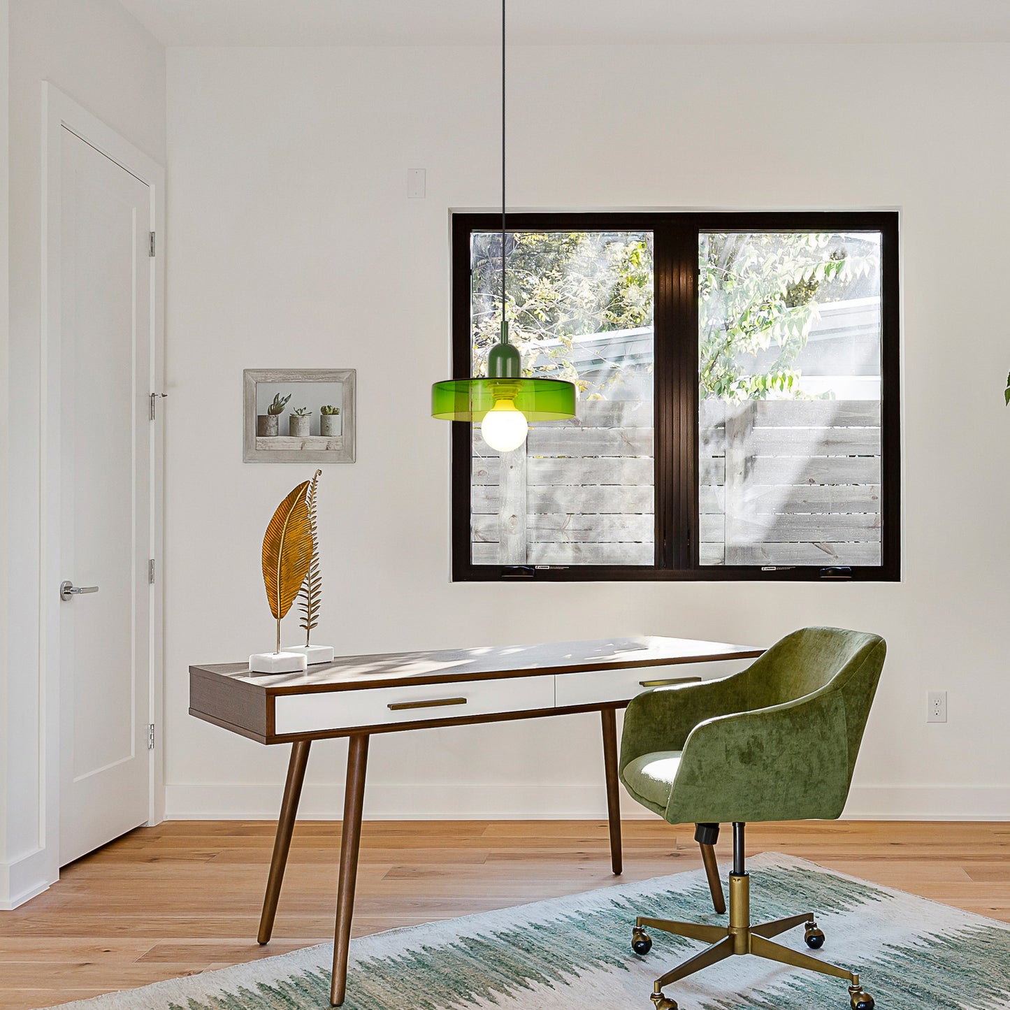(M)1-Light Glass Pendant Light Fixture Modern Green/Light Green Small Lamps for Living Room/Kitchen