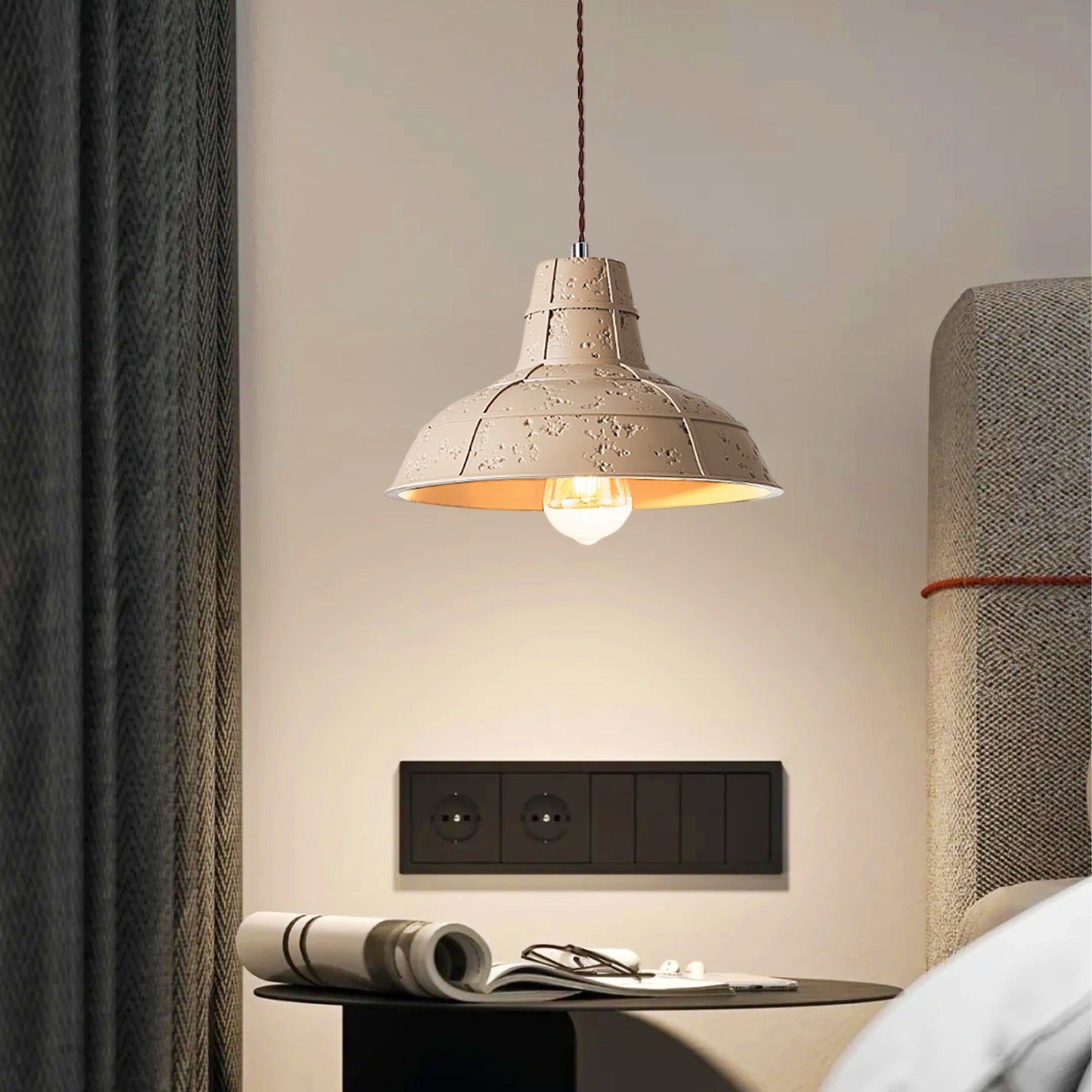 (N) ARTURESTHOME Japanese Modern Creative Straw Hat Shape Interior Decorative Chandelier