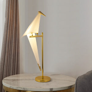 (Q)Nordic Creative Paper Crane LED Desk Lamp,Modern Art Origami Bird LED Floor Lamp,Suitable for Living Rooms,Bedrooms,and Offices
