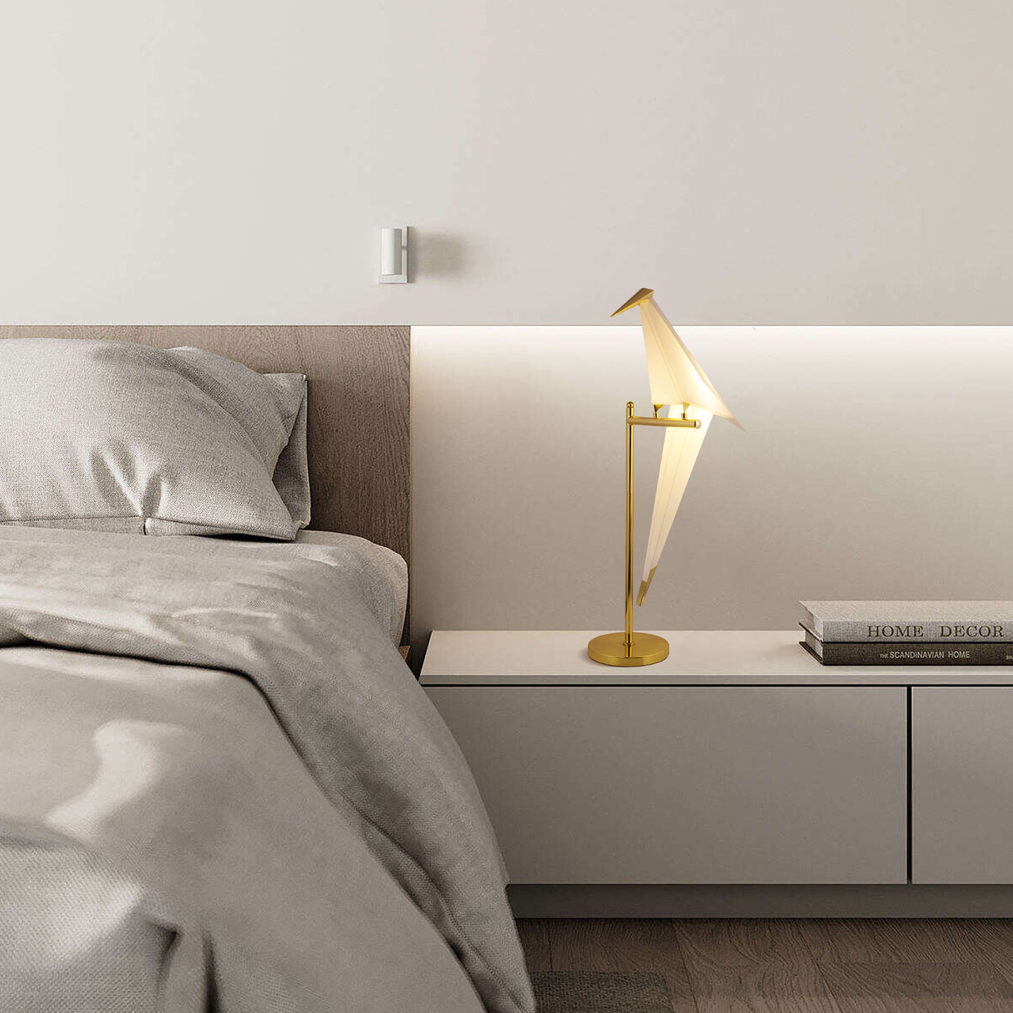 (Q)Nordic Creative Paper Crane LED Desk Lamp,Modern Art Origami Bird LED Floor Lamp,Suitable for Living Rooms,Bedrooms,and Offices