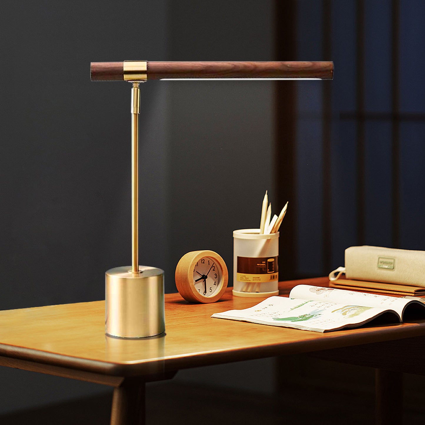 Nordic Medieval Wood Grain Simple Modern Reading Table Lamp