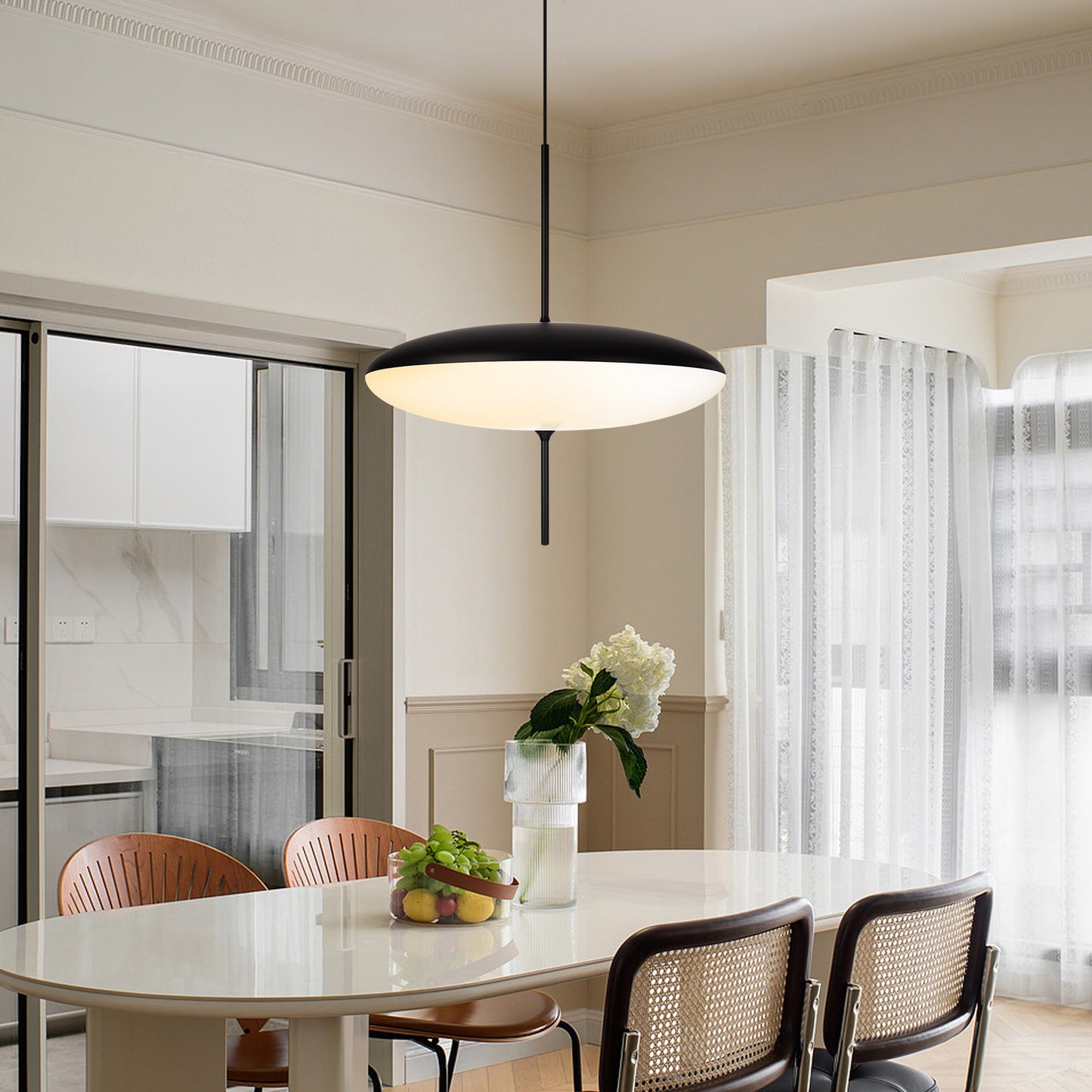 (Z)A chandelier made of black - and - white alternating acrylic material