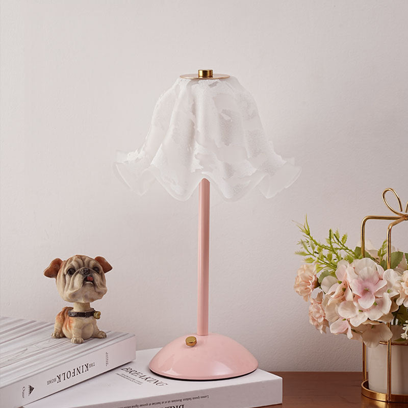 (Y)Minimalist desk lamp, bedroom headboard, light luxury, internet celebrity, wedding, long-lasting pink, girlish atmosphere, high aesthetic value, floral master bedroom lamp