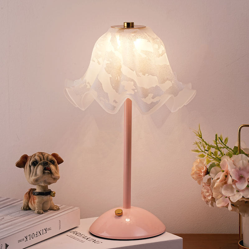 (Y)Minimalist desk lamp, bedroom headboard, light luxury, internet celebrity, wedding, long-lasting pink, girlish atmosphere, high aesthetic value, floral master bedroom lamp