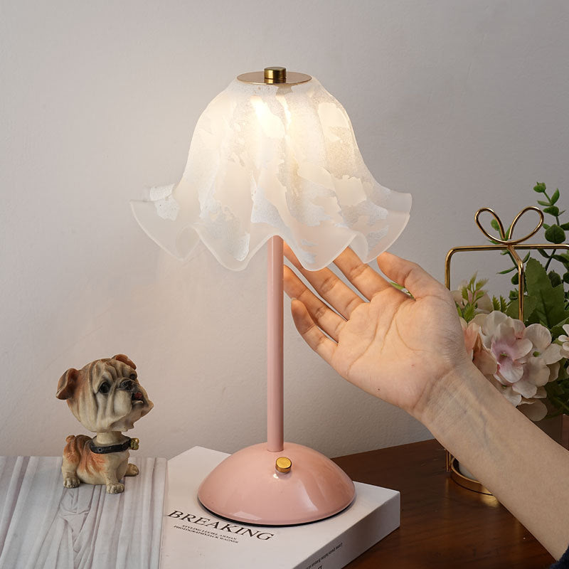 (Y)Minimalist desk lamp, bedroom headboard, light luxury, internet celebrity, wedding, long-lasting pink, girlish atmosphere, high aesthetic value, floral master bedroom lamp