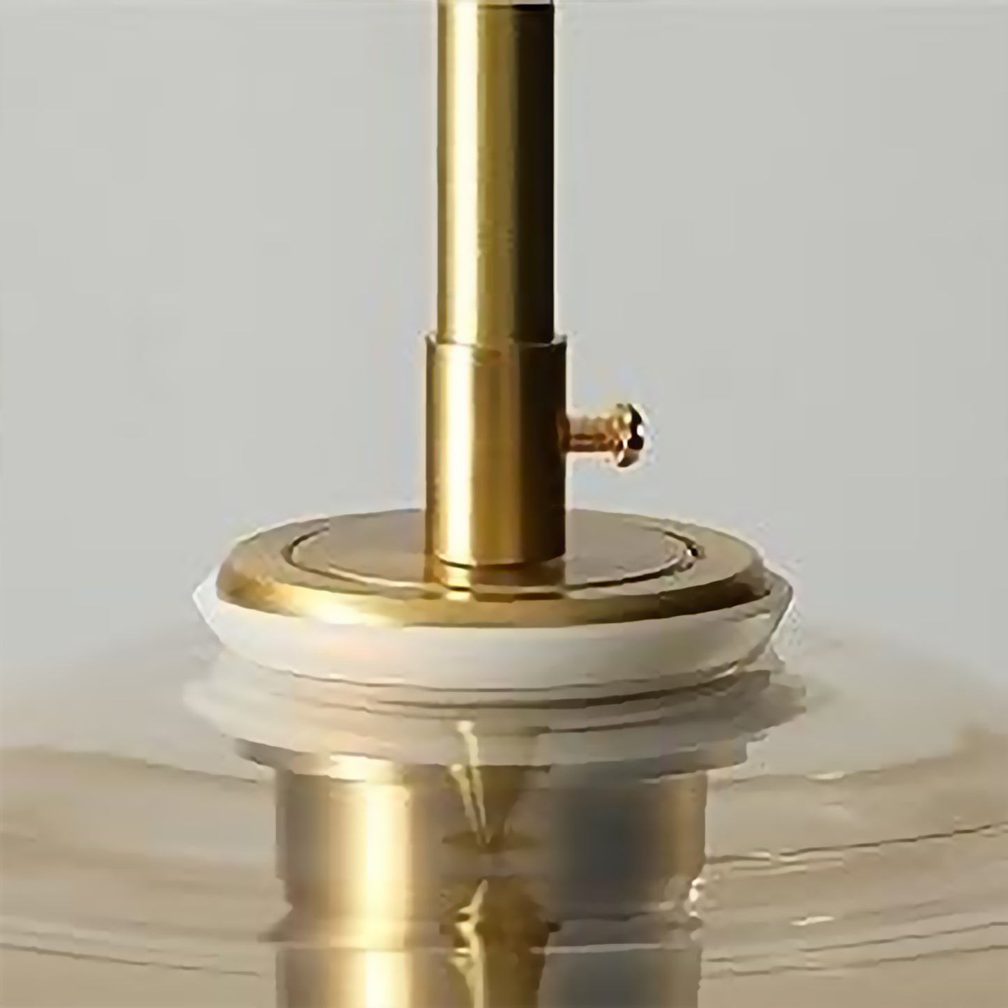 (X) Postmodern Gold Pendant Light - Adjustable Clear Glass LED Fixture for Living Room, Dining, Cafe and Hotel (E27 Socket, Champagne Finish)